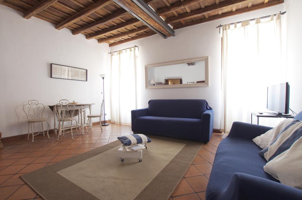 Apartmán Vacanze Romane Centro Storico Trastevere Pokoj fotografie